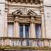 L'immobile fu fondato alla fine dell'800 ed  contraddistinto da quattro colonne che racchiudono il portone e reggono l'unico elegante balcone